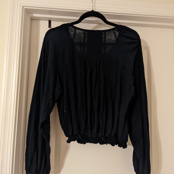 SOLD Free People Black Lightweight Top With Buttons And Banded Bottom And Cuffs - Picture 2 of 3